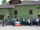 Skupinska pred domom